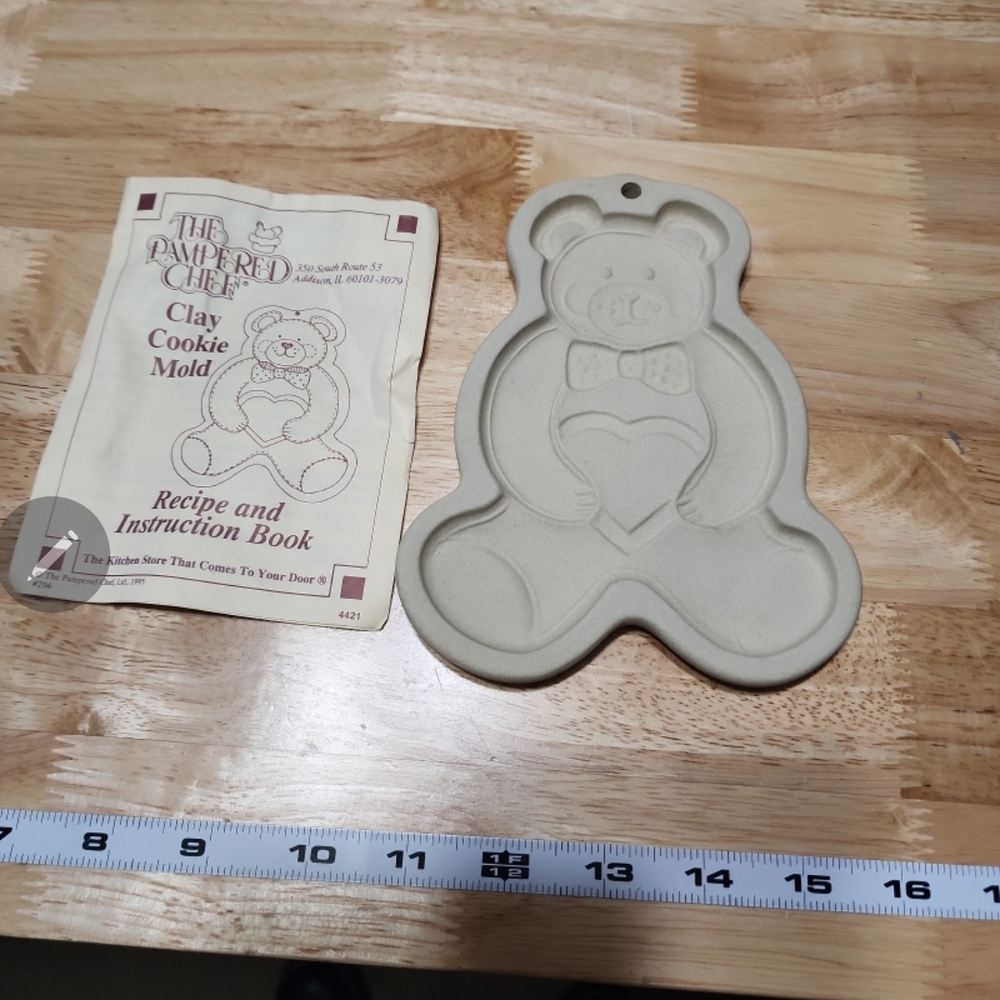 Pampered Chef Bear Cookie Mold